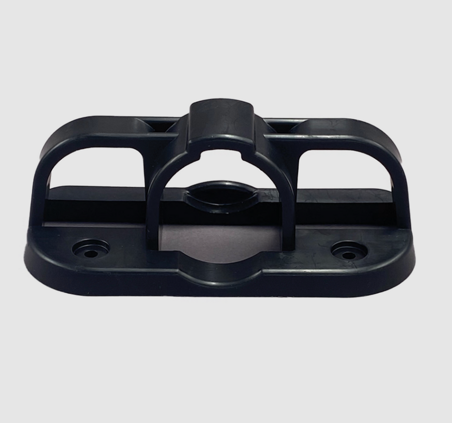 TOW PLUG & CHAIN HOLDER